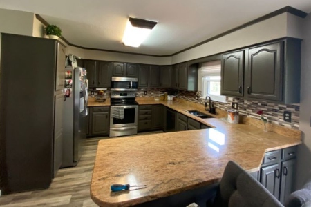 Unexpected Benefits That Come With a Kitchen Cabinet Refinishing Thumbnail